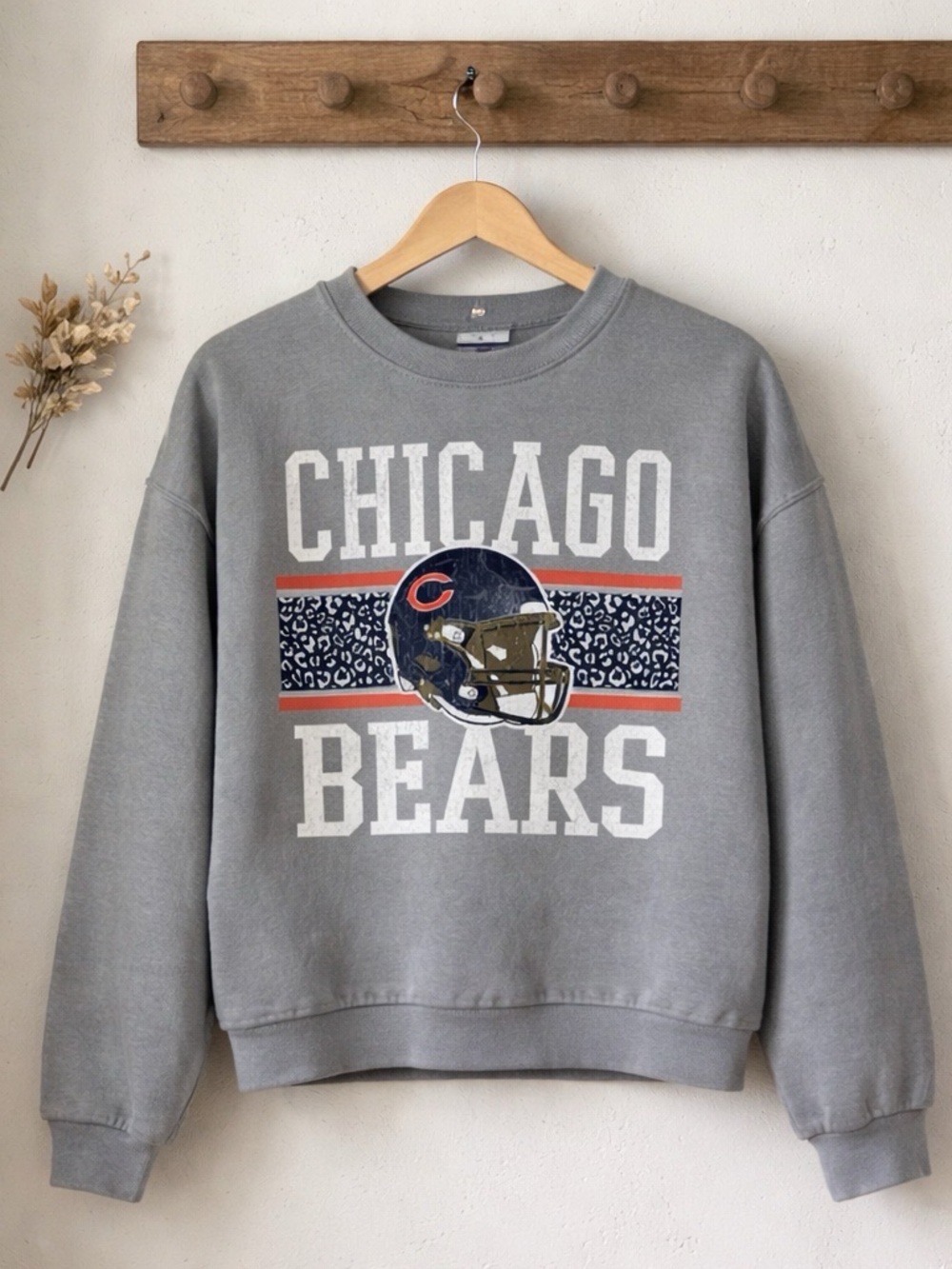 NWT Chicago Bears Women's Gray Crew Neck Sweater